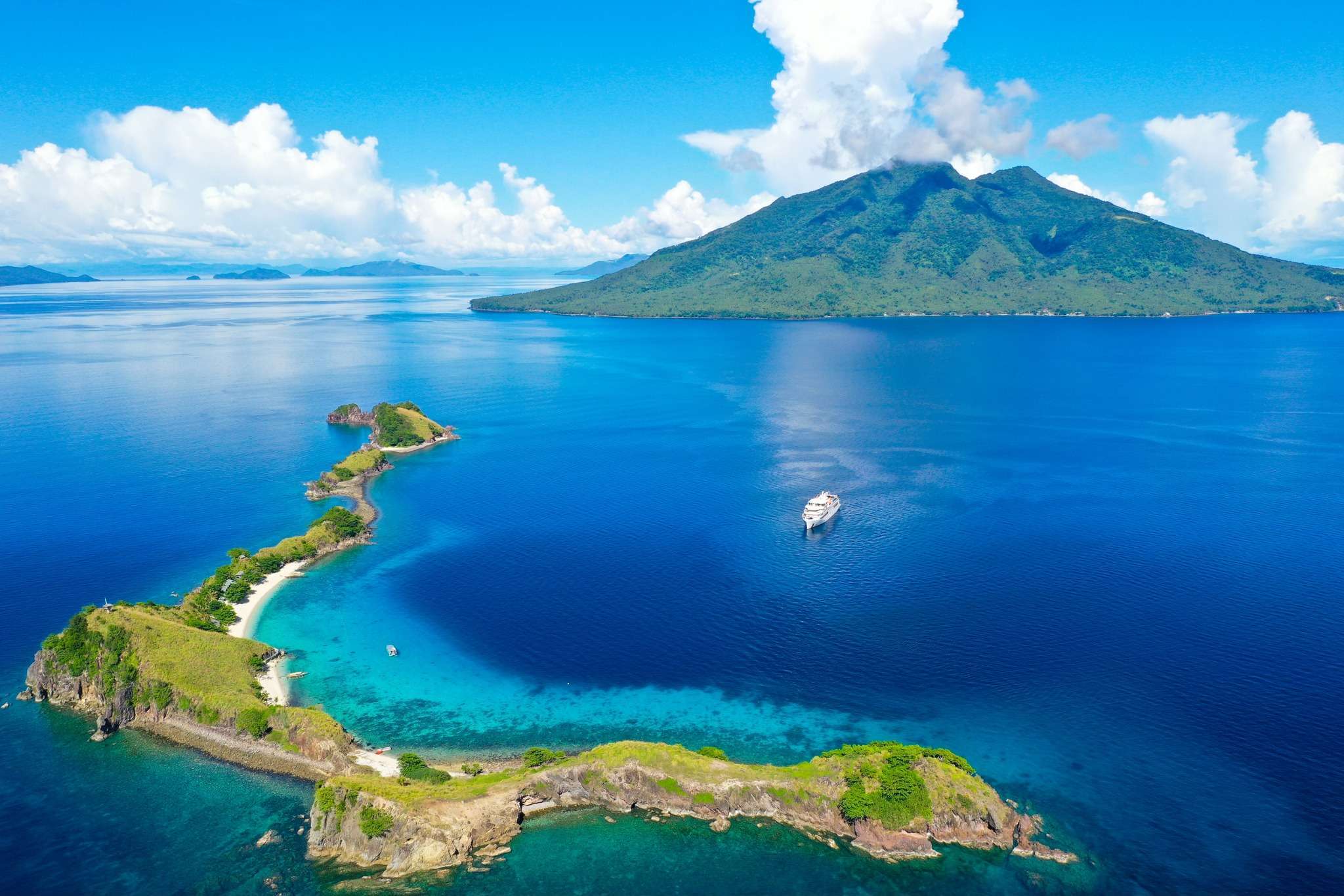 Discover campsites, campgrounds, resorts, farms, and other camping